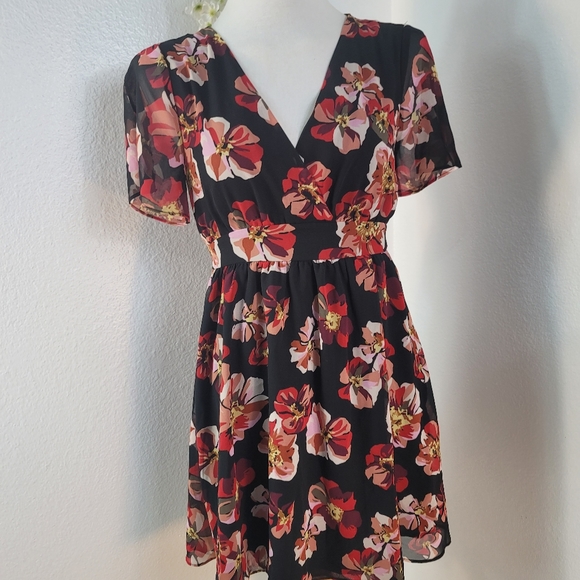 MADEWELL TULIP-SLEEVE IN FRENCH ROSE FAUX-WRAP MINI DRESS SIZE 2 - Picture 12 of 16